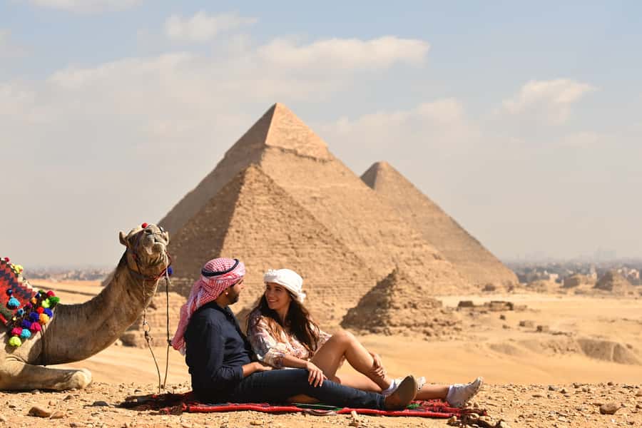 From Cairo: Half-Day Tour to Pyramids of Giza and the Sphinx - Valley Temple of Khafre: The Quick Stop That Adds Meaning