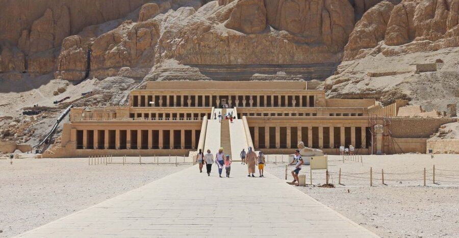 From Cairo: Small-Group Day Trip to Luxor by Plane - Valley of the Kings: tomb art and the Tutankhamun option