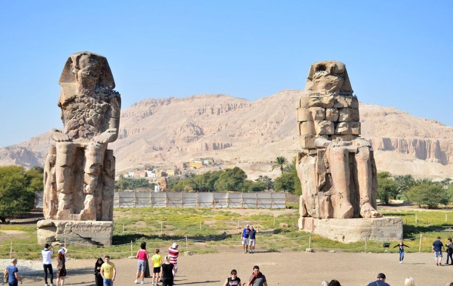 From Cairo: Small-Group Day Trip to Luxor by Plane - Hatshepsut Temple at Deir el-Bahari: architecture that tells a story