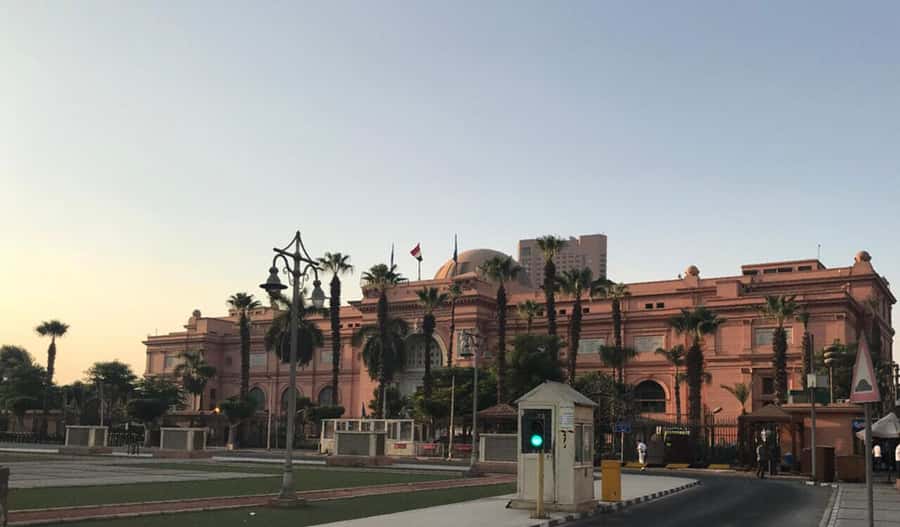From Hurghada: Full-Day Trip to Cairo by Plane - Valley Temple Stop: Why It Matters Beyond the Main Photo