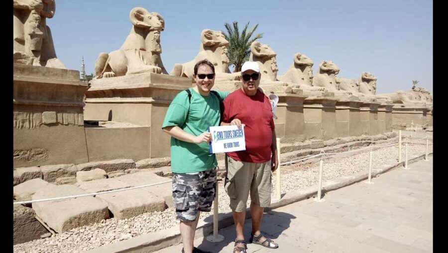 From Hurghada: Luxor Private Guided Day Tour with Lunch - Valley of the Kings: tombs from the New Kingdom
