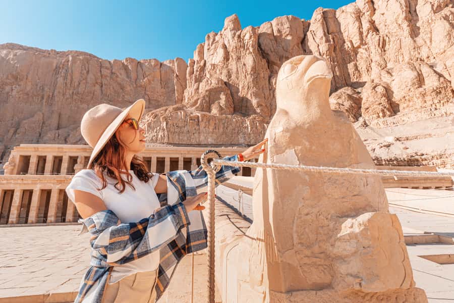 From Luxor: Guided Tour to East or West Banks with Lunch - Luxor Temple and the Nile Cruise: A Change of Pace