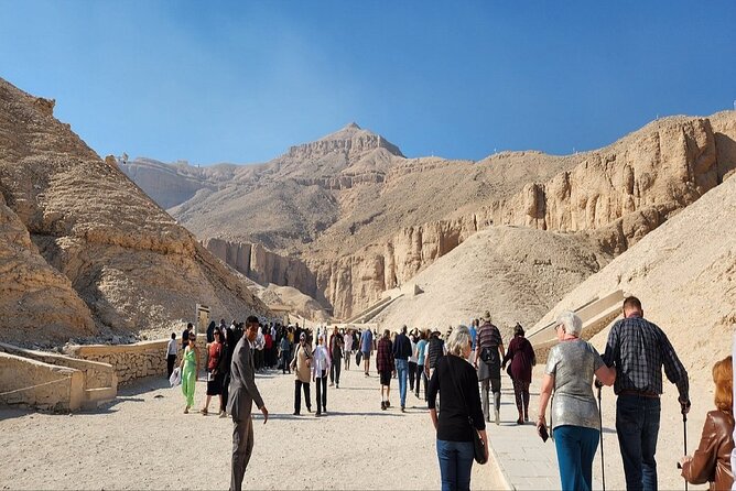 Full Day East Bank, West Bank, and Valley of the Queens in Luxor - Deir el-Bahari and Hatshepsut’s Temple: terraces that make you slow down