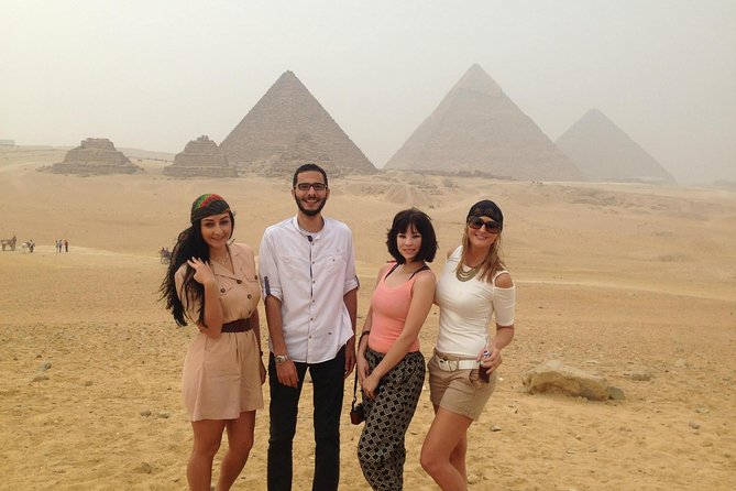 Full-Day Tour from Cairo: Giza Pyramids, Sphinx, Memphis, and Saqqara - Lunch at a Clean Local Restaurant, Plus Water and Drink Planning