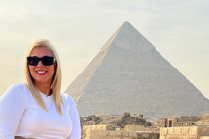 Full day Tour to Giza Pyramids and the Egyptian Museum - Transport, bottled water, and the small comfort wins