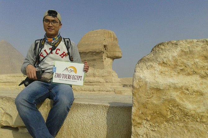 Full Day Tour To Giza Pyramids Egyptian Museum and Khan Khalili Bazaar - Giza Plateau walkthrough: Cheops, Chephren, Mykerinos, Valley Temple, and the Sphinx