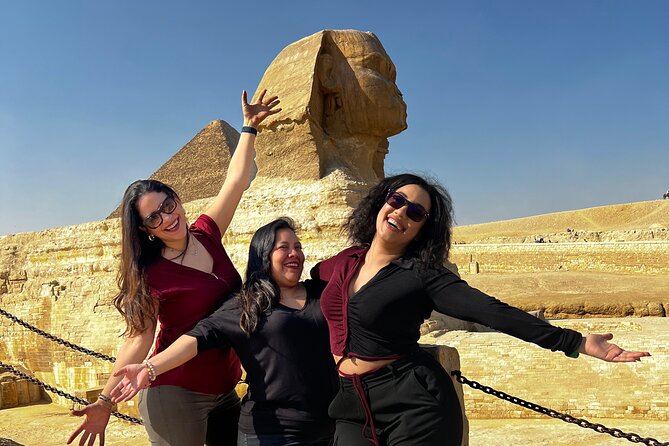Full day Tour to Giza Pyramids, Sphinx and Saqqara - Stop 2: Great Sphinx close-up time without rushing past it