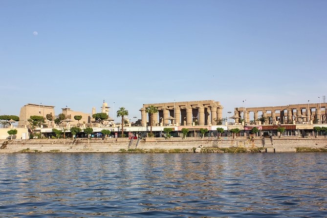 Full day trip to Luxor with littel Group - The 4:00 am departure and air-conditioned transfer strategy