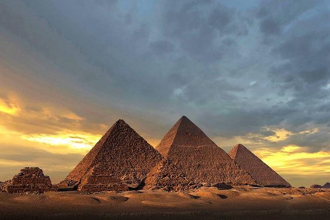 Giza pyramids and the Egyptian museum - Price and logistics: what you pay for (and what you must budget)