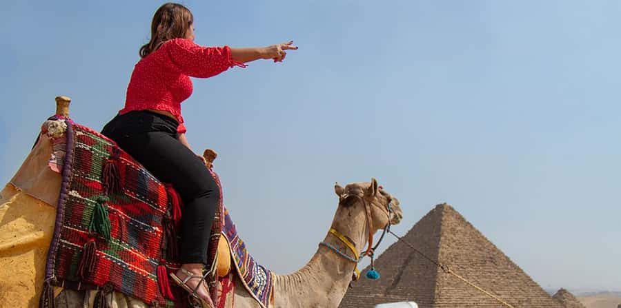 Giza: Pyramids at Sunset Guided Camel Tour - Who This Tour Suits Best, and Who Should Skip It