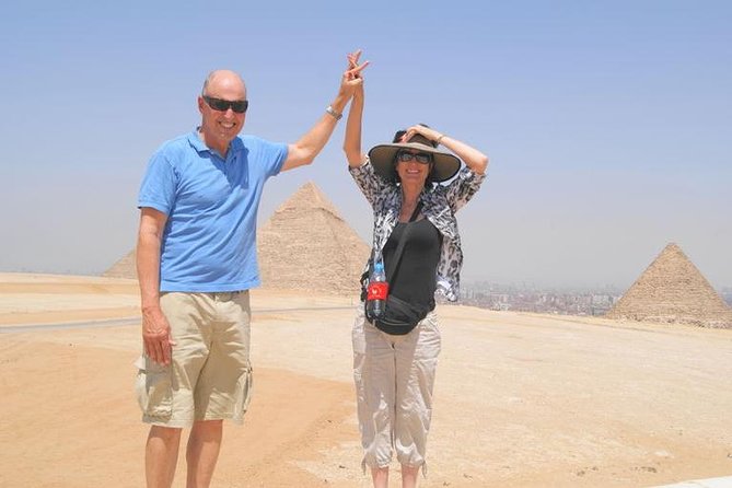 Giza pyramids,Sphinx Sakkara,Dahshuh,Memphis,Camel - Key things to notice before you go