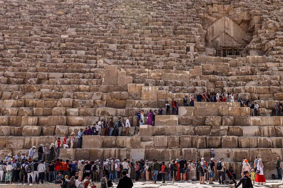 Giza Pyramids Tour With Entry To Khufu Pyramid From Cairo - Pickup and transport: the quiet value in a short tour