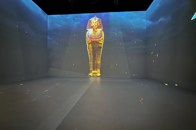 Grand Egyptian Museum and Pyramids of Giza Private Tour - Sphinx and Valley Temple: the closest famous face and the ritual setting