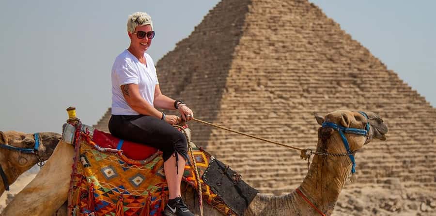 Half-Day Cairo Sightseeing Tour to Pyramids of Giza & Sphinx - Language options, so the facts land the way you want