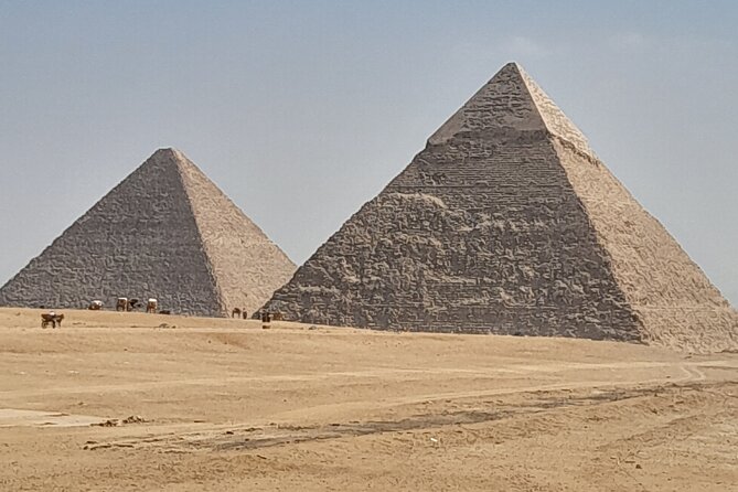 Half day Giza pyramids and Sphinx tour with an Egyptologist - Stop 2, Pyramid of Khafre: seeing the mortuary temple remains