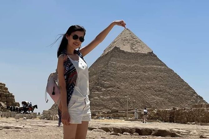 Half day Giza pyramids and Sphinx tour with an Egyptologist - Stop 3, Pyramid of Menkaure: short time, big comparisons