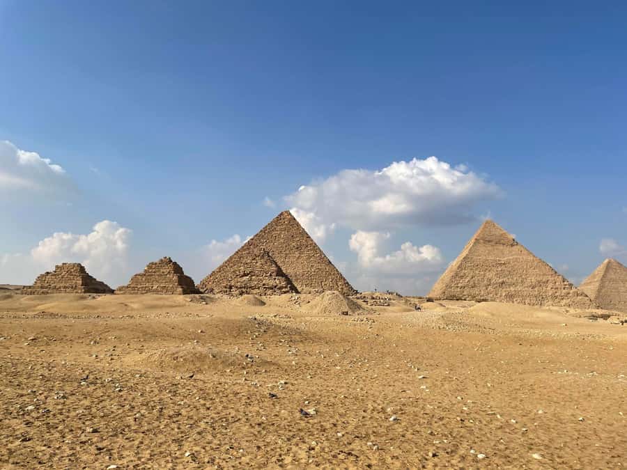 Half Day Tour to Giza Pyramids & 1-Hour Felucca Ride - Entering the Giza plateau with a guided game plan