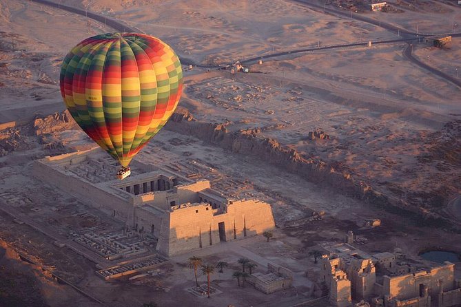 Hot Air Balloon Ride in Luxor Egypt with Transfers Included - On-board English Commentary: Getting Meaning, Not Just Photos