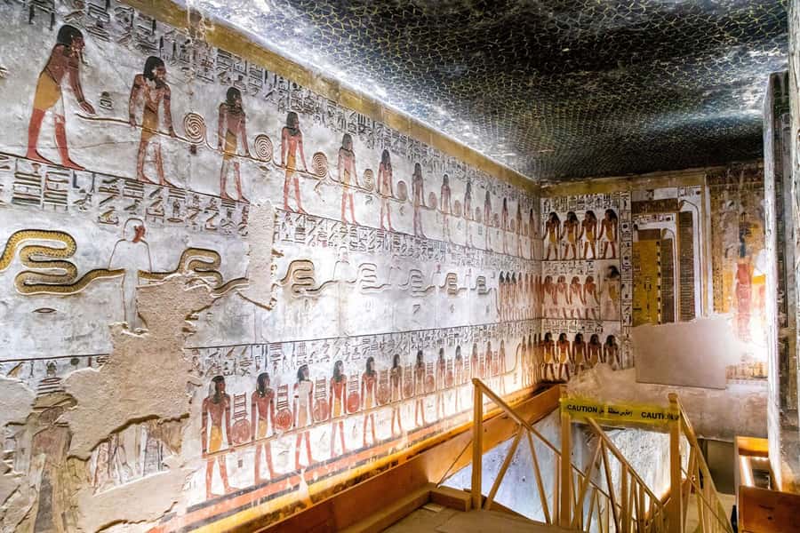 Hurghada: 2-Day Luxor Tour with Hotel, Balloon, & Boat Ride - Sunset felucca ride on the Nile: authentic, but set your expectations