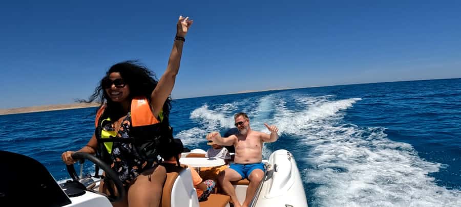 Hurghada: 3-Island Speedboat, Dolphin Watching & Snorkeling - Pickup in Hurghada: how to not miss the bus