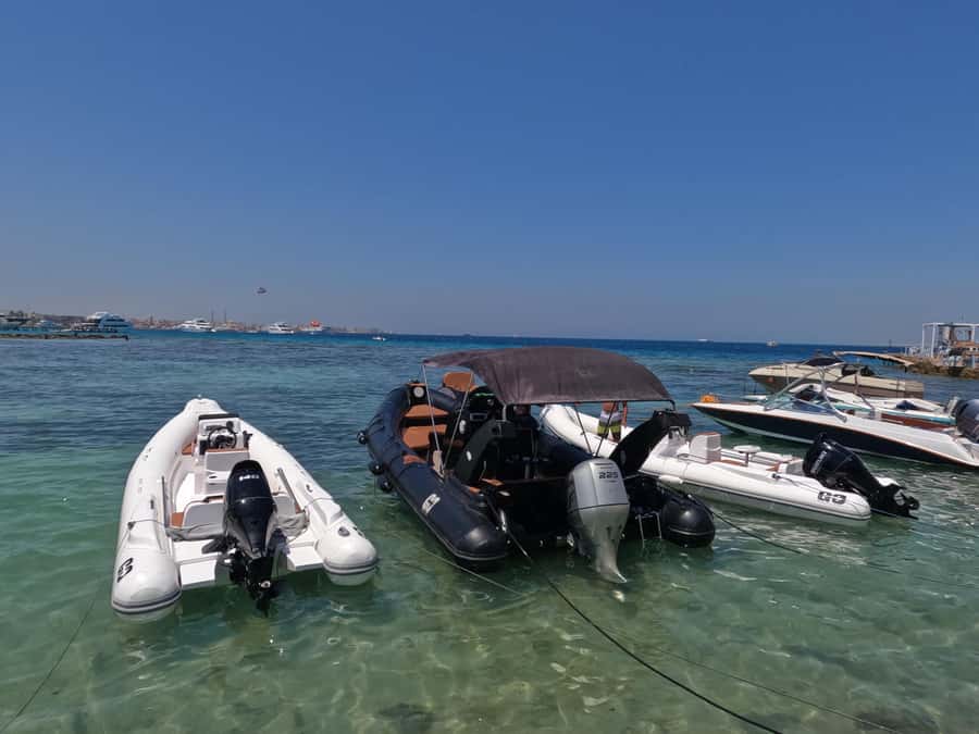 Hurghada: 4 Island Hopping Tour Dolphin, Snorkeling & Lunch - Abo Monqar Sandbank and Magawish Island: Beach Time With a Different Kind of View
