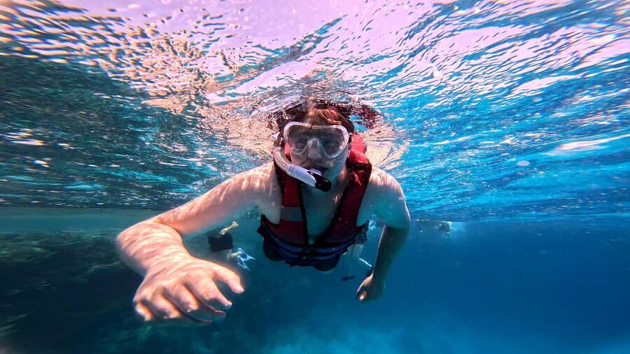 Hurghada: Beginners Scuba Diving Full-Day Boat Trip & Lunch - Hurghada Pickup, Yacht Rhythm, and Getting to the Good Water Fast