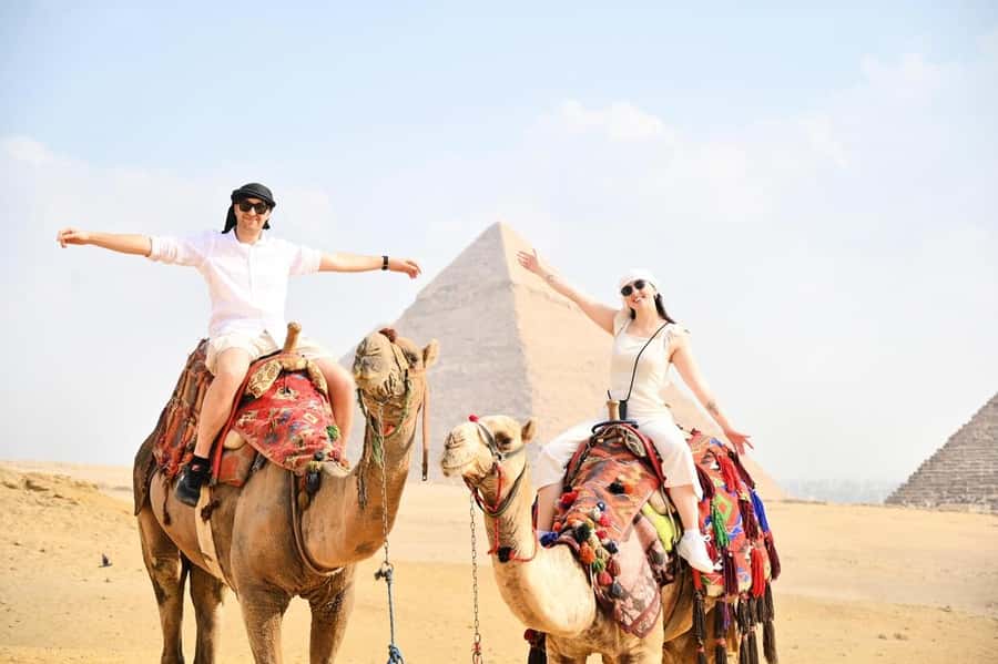 Hurghada: Cairo Pyramids, Sphinx, Museum & Bazaar Day Tour - Hurghada To Cairo Timing: The Early Start That Sets the Tone