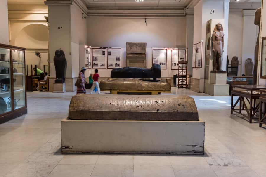 Hurghada: Cairo Pyramids, Sphinx, Museum & Bazaar Day Tour - The Sphinx And Valley Temple Of Khafre: Best Stops For Real-World Photos