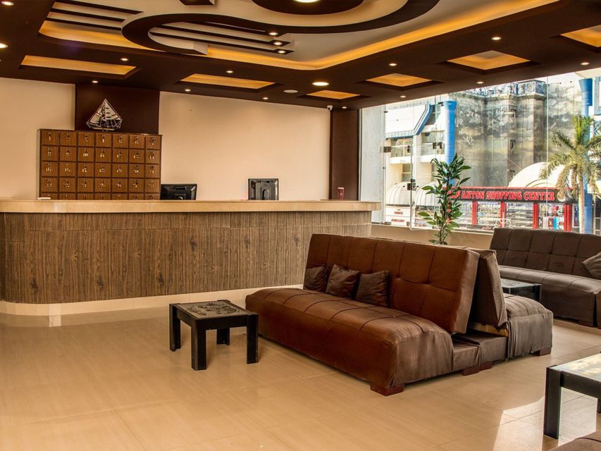 Hurghada: Cleopatra Spa and Massage - Turkish bath foam, body scrub flavors, and the clay mask glow