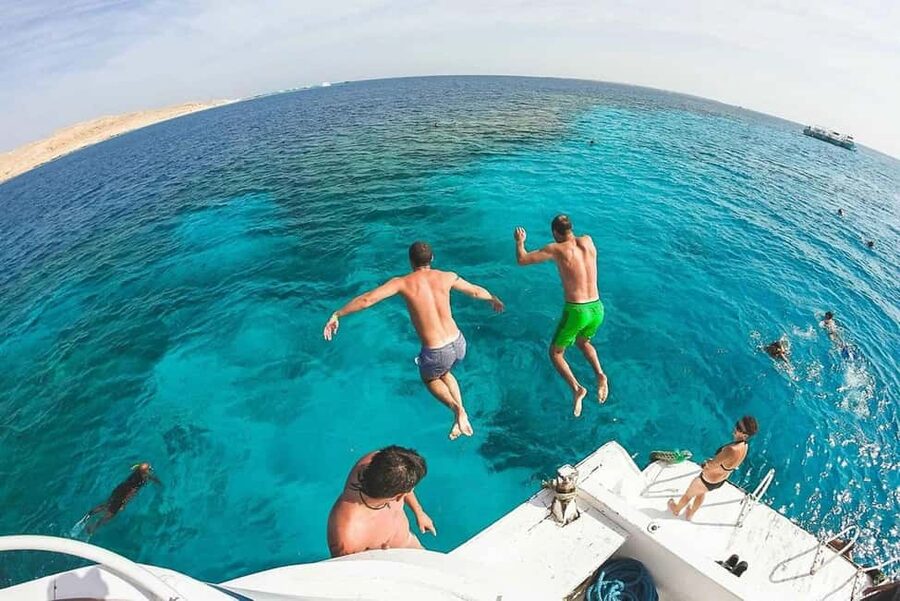 Hurghada: Dolphin & Coral Reef Snorkeling Tour with Lunch - Practical Tips So Your Day Runs Smoothly