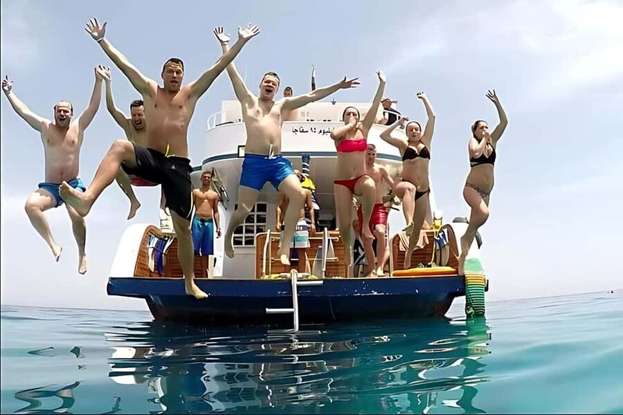 Hurghada: Dolphin Watching Boat Tour with Snorkeling & Lunch - What This Tour Is Best For, Based on Real Comfort Needs