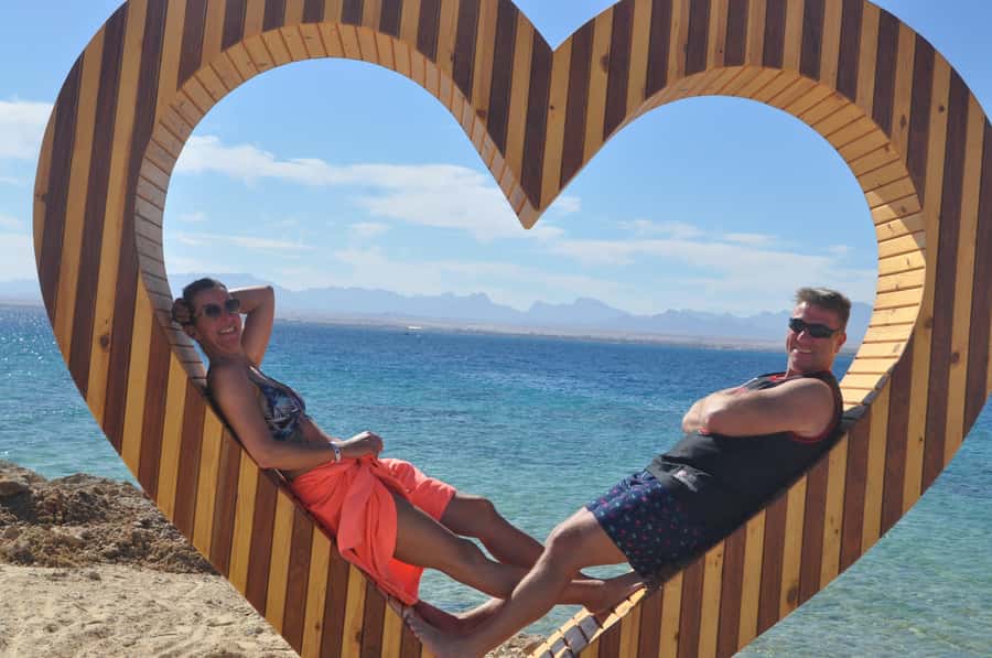 Hurghada: Elegance Yacht Cruise To Orange bay Island W lunch - Dolphins and parasailing: when the day turns playful