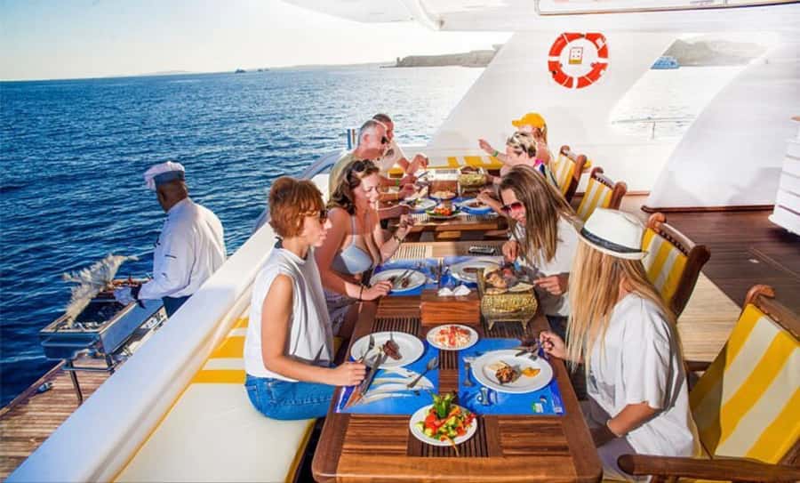 Hurghada: Elite vip snorkeling cruise with BBQ buffet lunch - Should You Book This Elite vip Snorkeling Cruise in Hurghada?