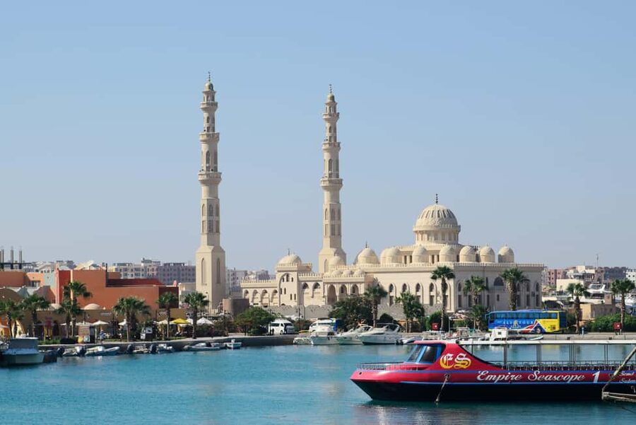 Hurghada: Empire Submarine Boat Trip with Snorkel and Drinks - Snorkeling for 40 Minutes: Your Up-Close Reef Time