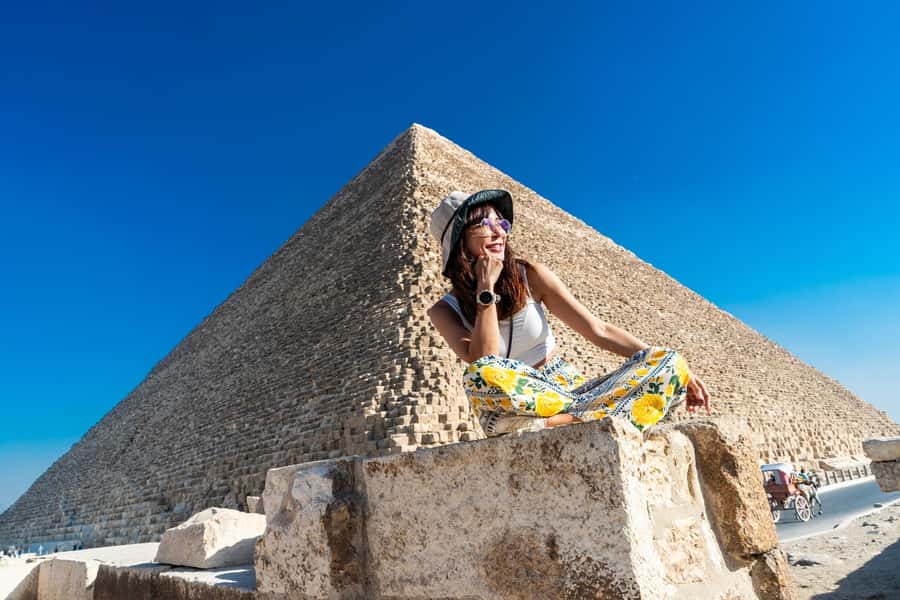 Hurghada: Full-Day Trip to Cairo by Plane - Giza Plateau with the Great Pyramid, Khafre, Menkaure, and the Sphinx
