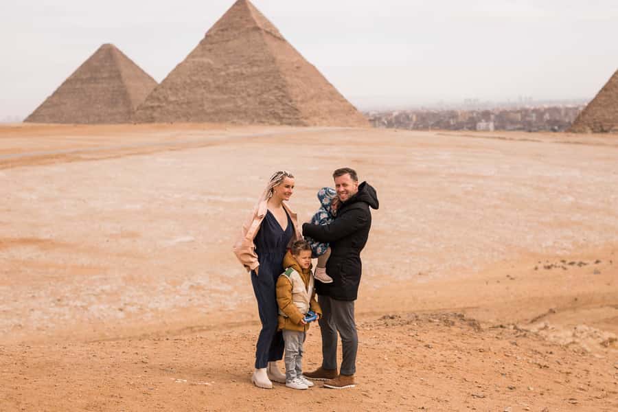 Hurghada: Giza Pyramids, Sphinx, Museum & Old Souq Day Trip - Who this Cairo day trip suits best