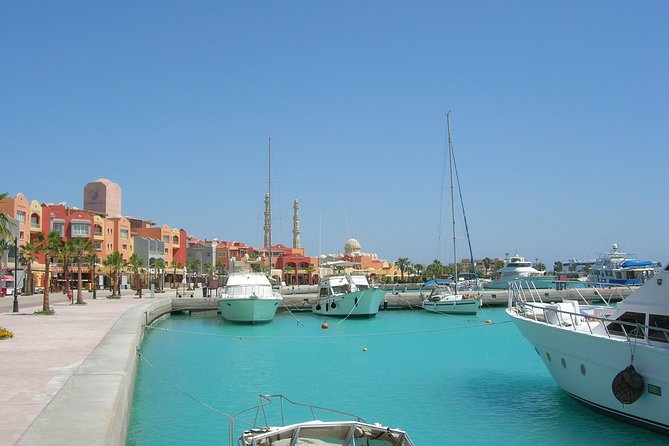 Hurghada: Guided City Highlights Tour with Shopping Stops - Old town character, city districts, and the difference a guide makes