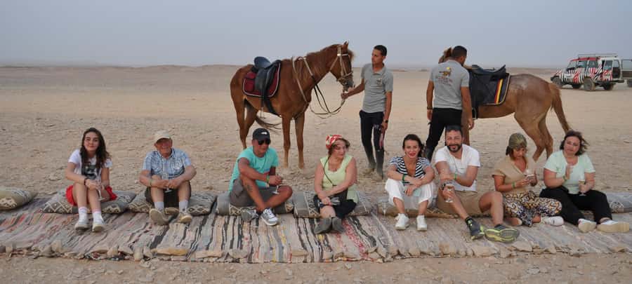 Hurghada: Horse Ride, BBQ Dinner, and Stargazing - From Hurghada hotel pickup to the off-road build-up