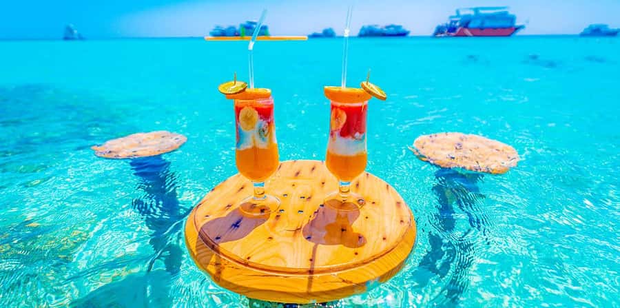 Hurghada: Hula Hula Cruise with Lunch, Massage, & Snorkeling - Island lunch and soft drinks: what the break actually feels like