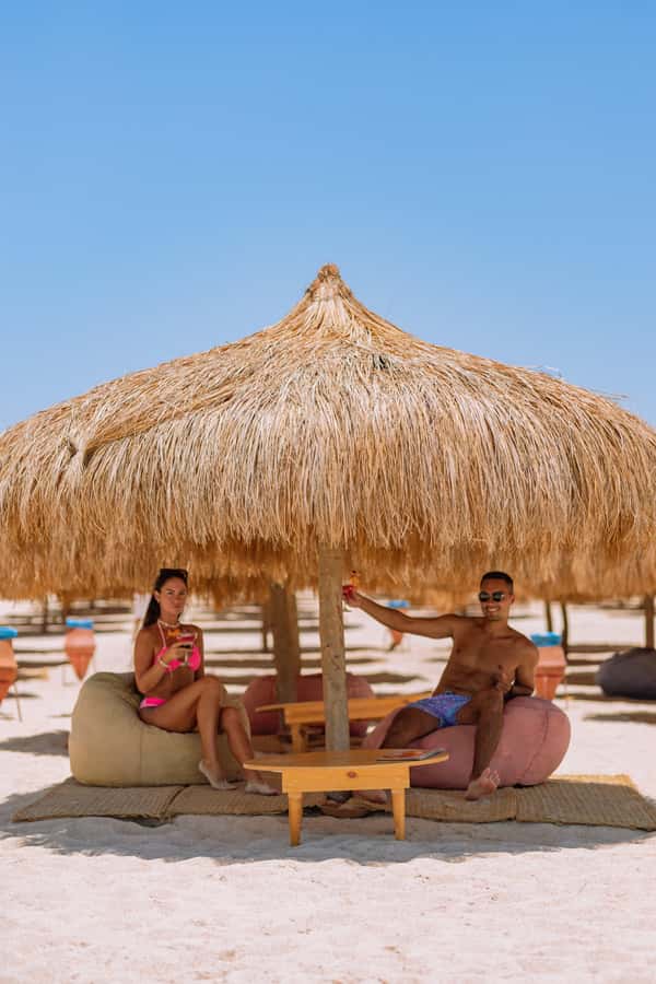 Hurghada: Hula Hula Speedboat w/ Optional Snorkeling & Lunch - Food and drinks: what you get on 3-hour vs 5-hour options