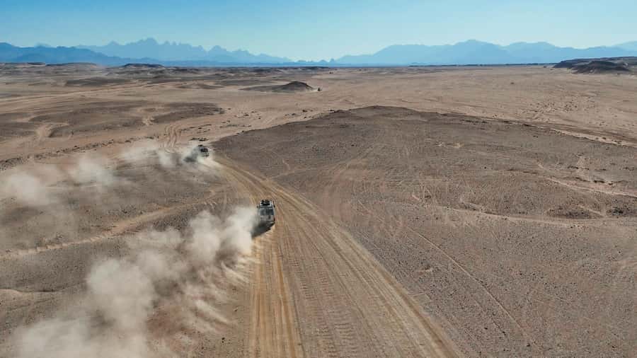 Hurghada: Jeep Safari with Camel Ride, Dinner and Show - Guides Matter: What High Praise Tells You to Look For