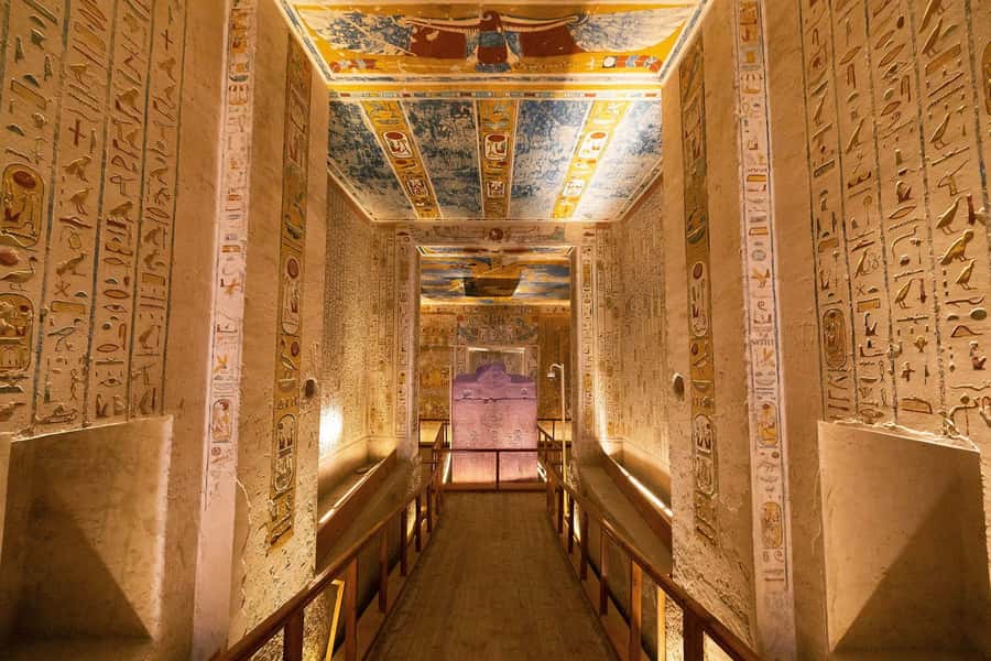 Hurghada: Luxor Highlights & King Tut Tomb Tour with Lunch - Karnak Temple: Where Amun’s Power Shows in Stone
