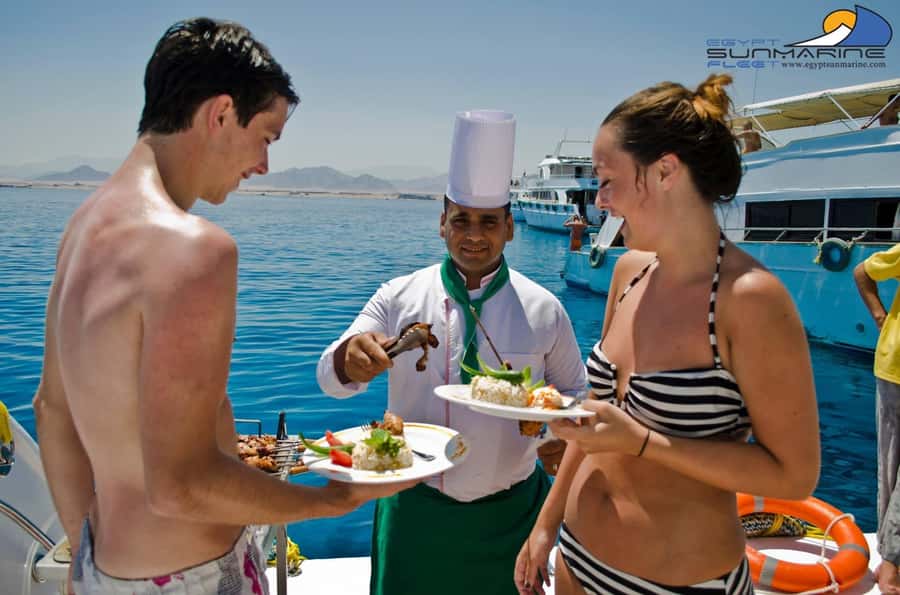Hurghada: Luxury Orange Bay Cruise with Lunch and Pickup - Price and value at around $26: where the money goes