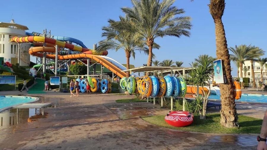 Hurghada: Makadi Water World with Lunch & Transfers - Should you book this Makadi Water World day trip?