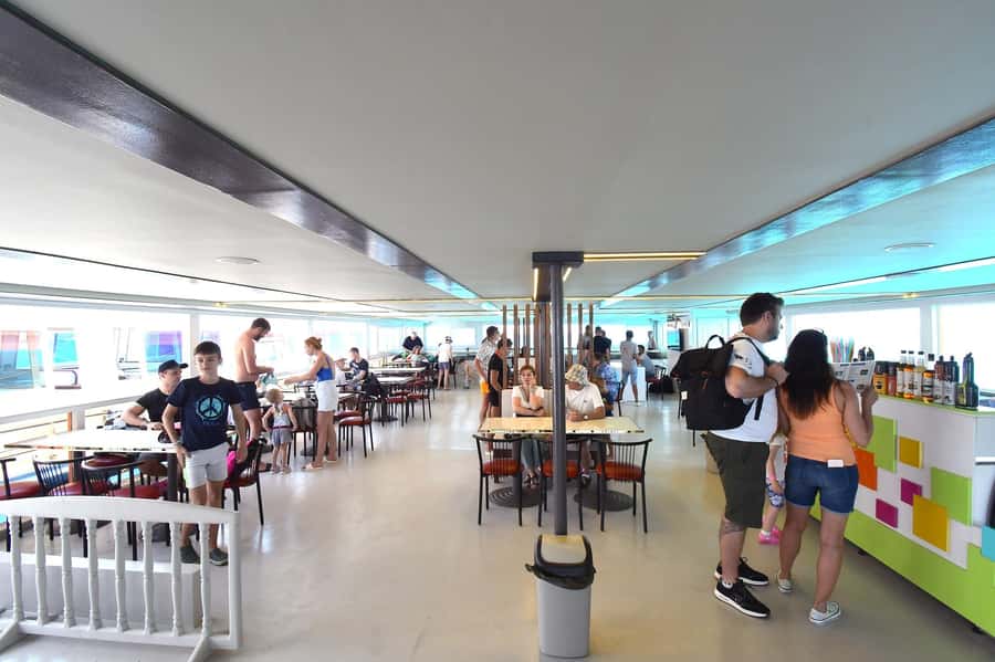 Hurghada: Panoramic Semi-Submarine Cruise with Snorkeling - The floating station break: where snorkeling becomes easier