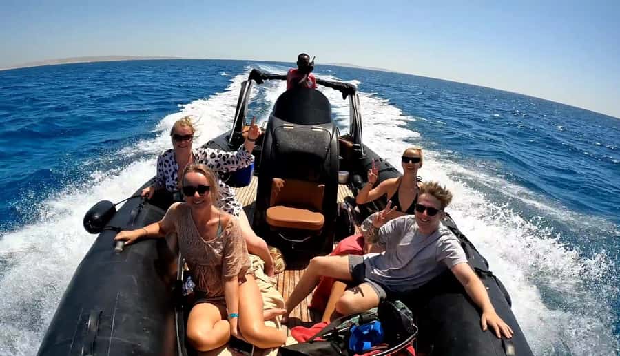Hurghada: Private Speedboat to Dolphin House with Pickup - Add on to fly for up to 10 minutes: the above-and-below idea