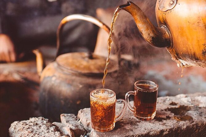 Hurghada: Star Watching Desert Adventure by Jeep with Dinner - Candlelight Bedouin Dinner: Comfort Food in a Desert Setting