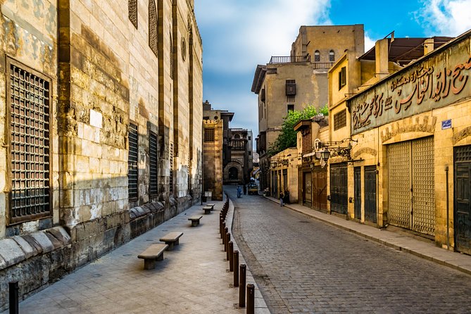 Islamic Cairo Walking Tour: Khan el Khalili, Al-Azhar Mosque - Family-friendly, small-group pacing, and what it means for your time