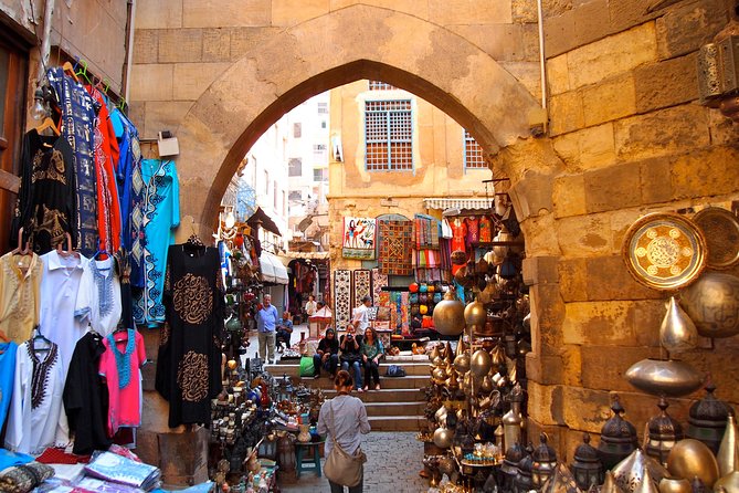 Islamic Cairo Walking Tour: Khan el Khalili, Al-Azhar Mosque - Khan el Khalili and the lanes off Al Muizz, where the market becomes the lesson