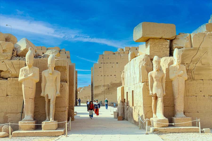 Luxor Day Trip from Hurghada Small Group & Tutankhamun Tomb - Hatshepsut’s Temple: Why the Only Woman Pharaoh Still Holds Attention